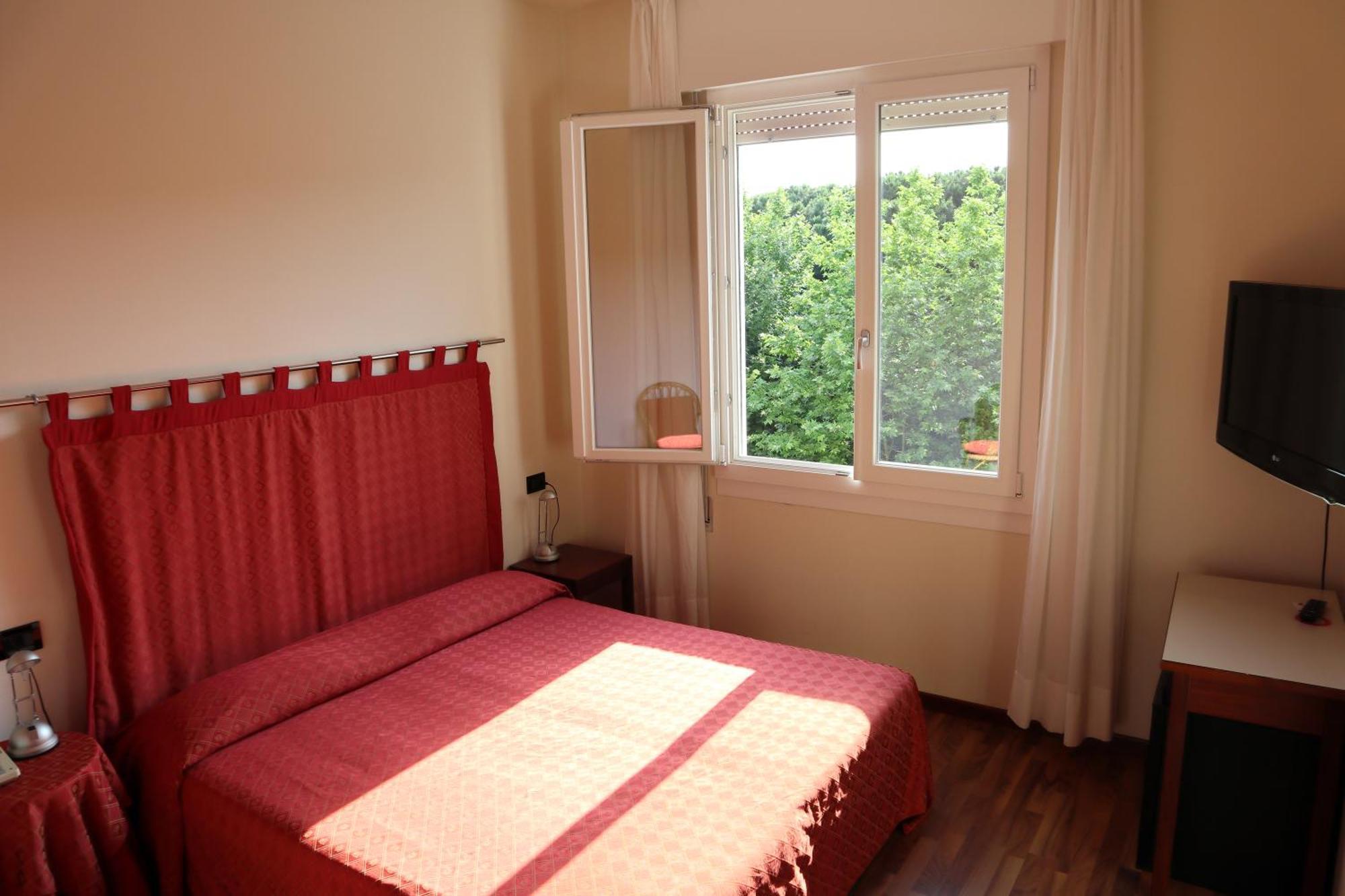 Hotel Corallo Marina Romea Szoba fotó